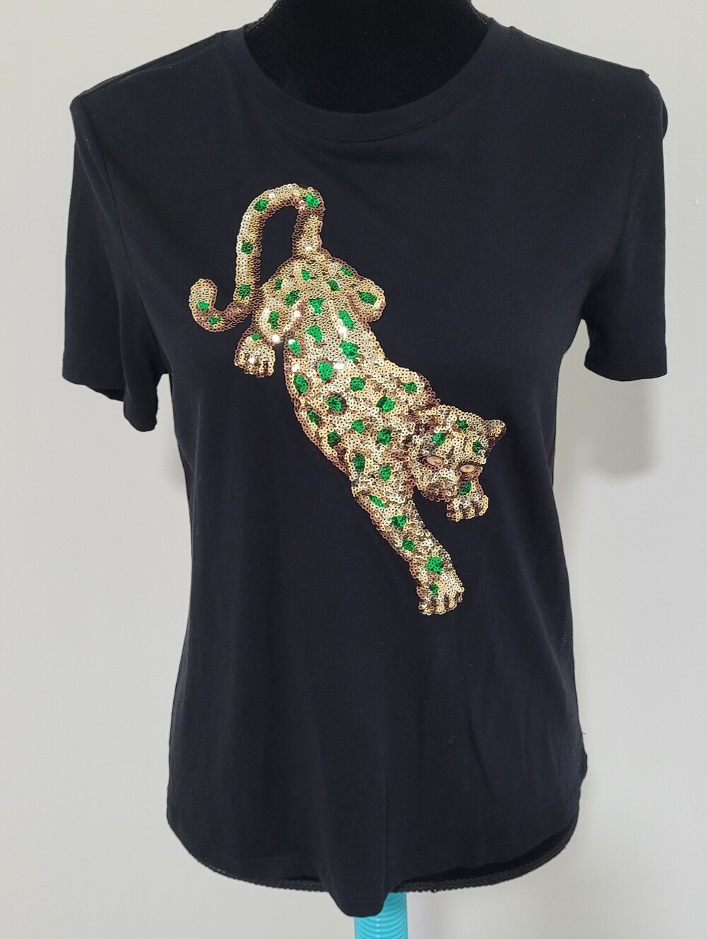 H&M Women's Sequin Leopard Applique Black Short Sleeve T-Shirt Small NWT